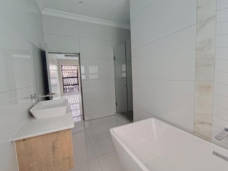 6 Bedroom Property for Sale in Six Fountains Residential Estate Gauteng