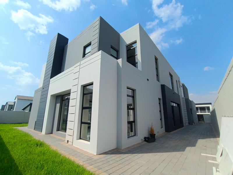 6 Bedroom Property for Sale in Six Fountains Residential Estate Gauteng