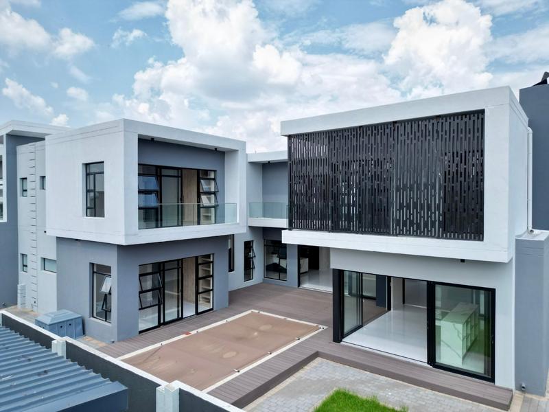 6 Bedroom Property for Sale in Six Fountains Residential Estate Gauteng
