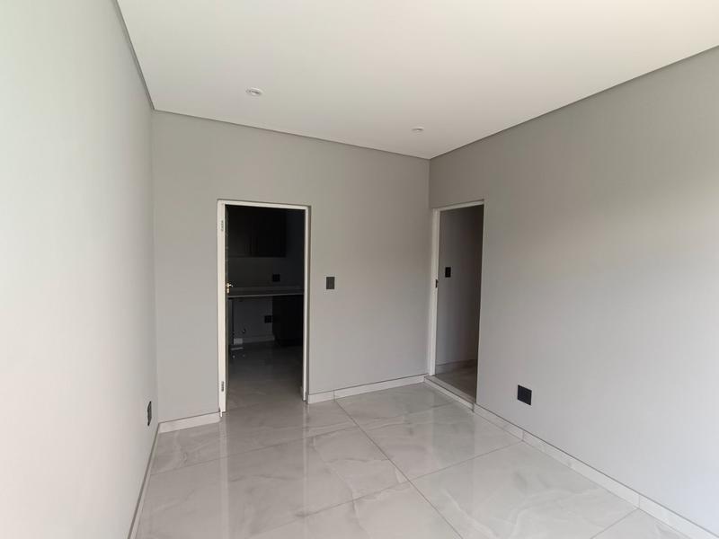 5 Bedroom Property for Sale in Six Fountains Residential Estate Gauteng