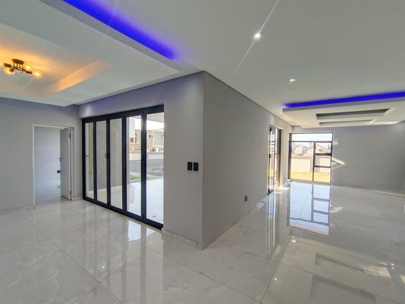 5 Bedroom Property for Sale in Six Fountains Residential Estate Gauteng