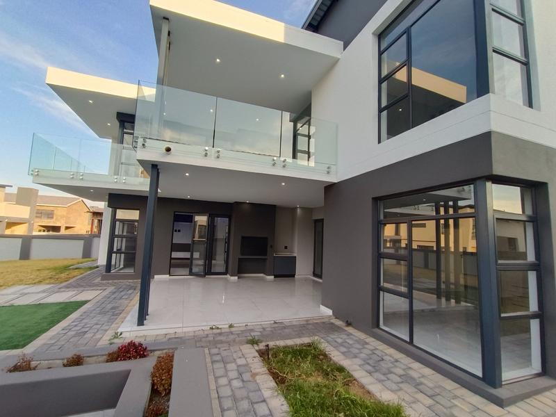 5 Bedroom Property for Sale in Six Fountains Residential Estate Gauteng