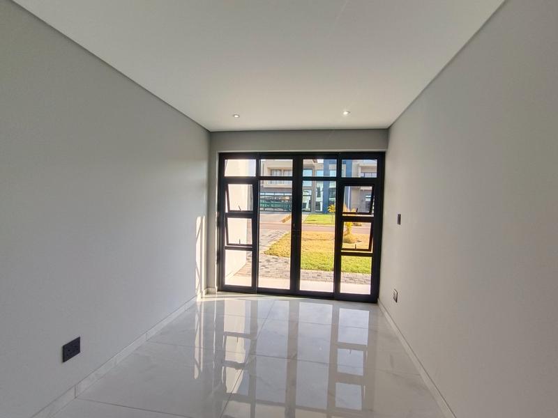 5 Bedroom Property for Sale in Six Fountains Residential Estate Gauteng