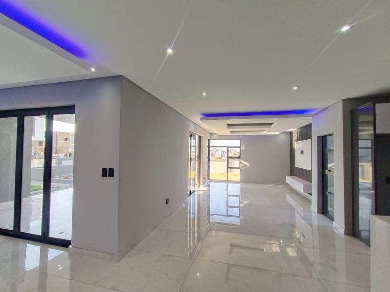 5 Bedroom Property for Sale in Six Fountains Residential Estate Gauteng