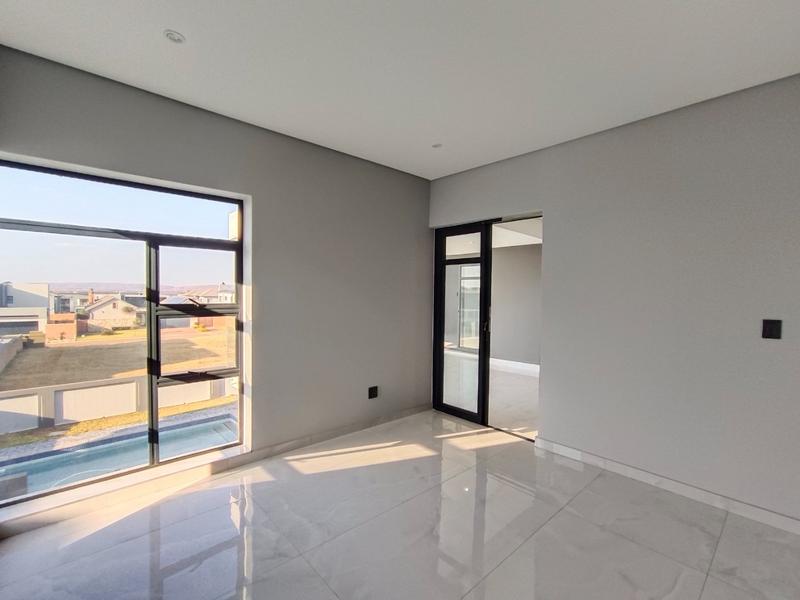 5 Bedroom Property for Sale in Six Fountains Residential Estate Gauteng
