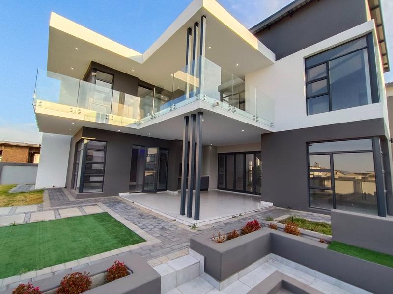 5 Bedroom Property for Sale in Six Fountains Residential Estate Gauteng