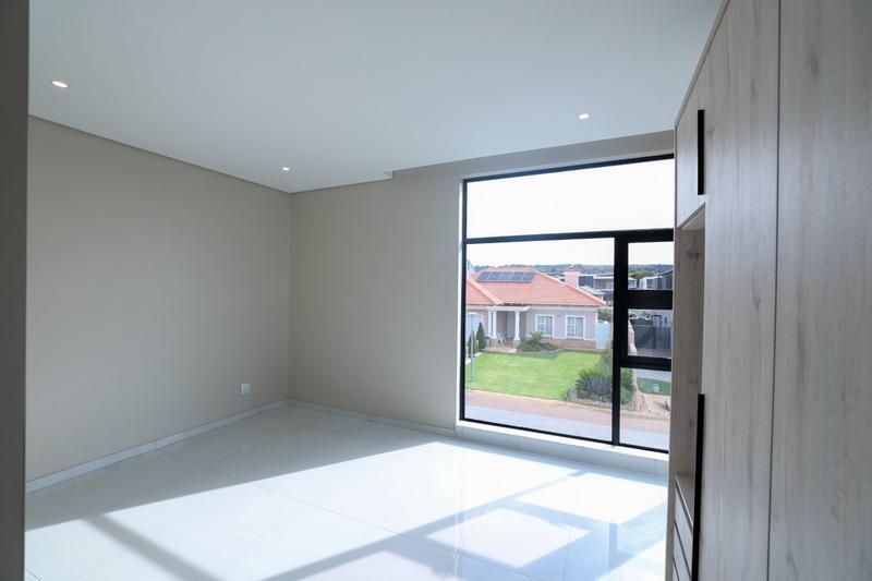 6 Bedroom Property for Sale in Six Fountains Residential Estate Gauteng