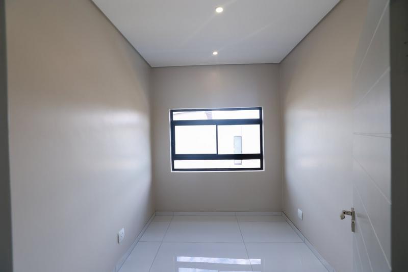 6 Bedroom Property for Sale in Six Fountains Residential Estate Gauteng