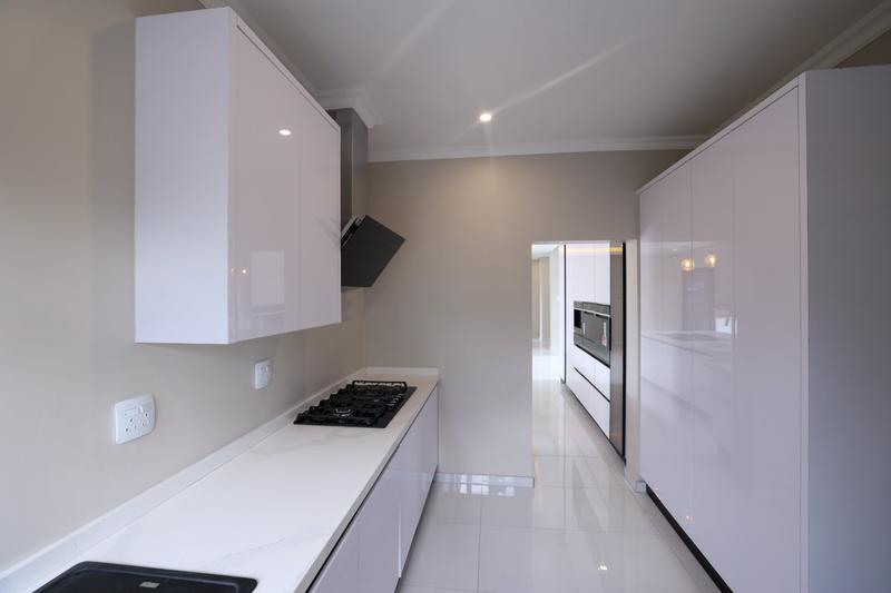 6 Bedroom Property for Sale in Six Fountains Residential Estate Gauteng