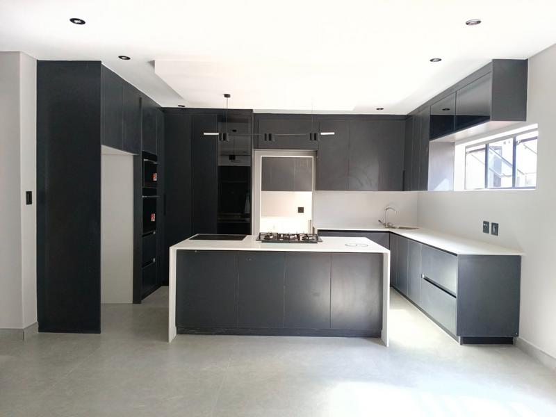 6 Bedroom Property for Sale in Six Fountains Residential Estate Gauteng