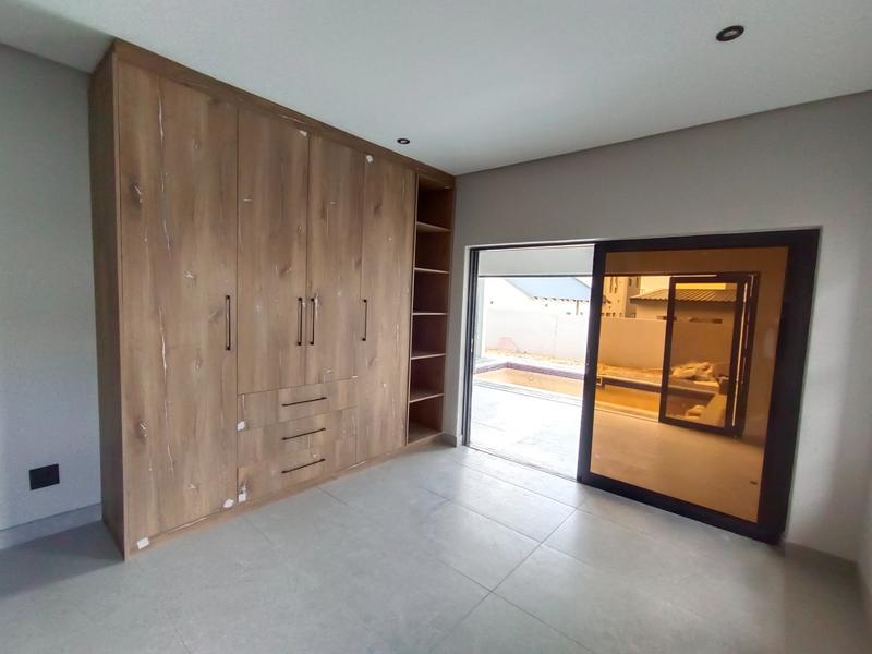 6 Bedroom Property for Sale in Six Fountains Residential Estate Gauteng