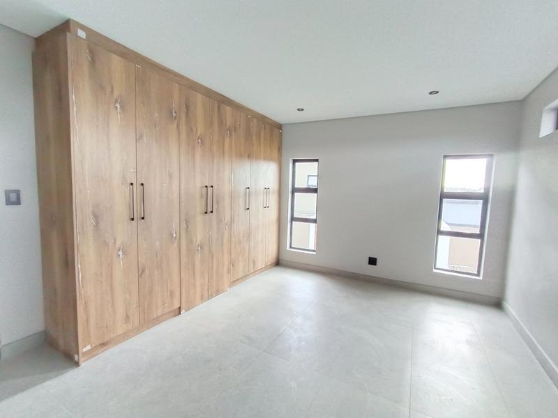 6 Bedroom Property for Sale in Six Fountains Residential Estate Gauteng
