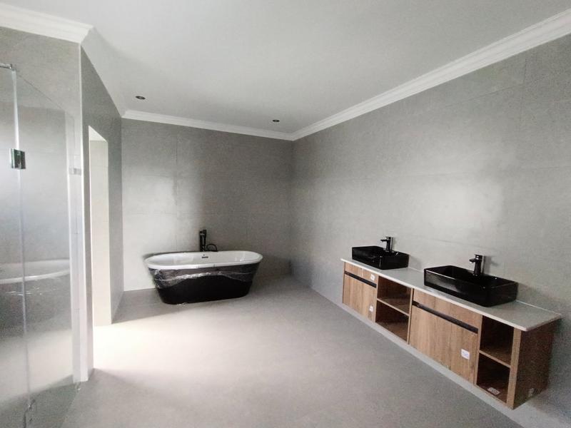 6 Bedroom Property for Sale in Six Fountains Residential Estate Gauteng