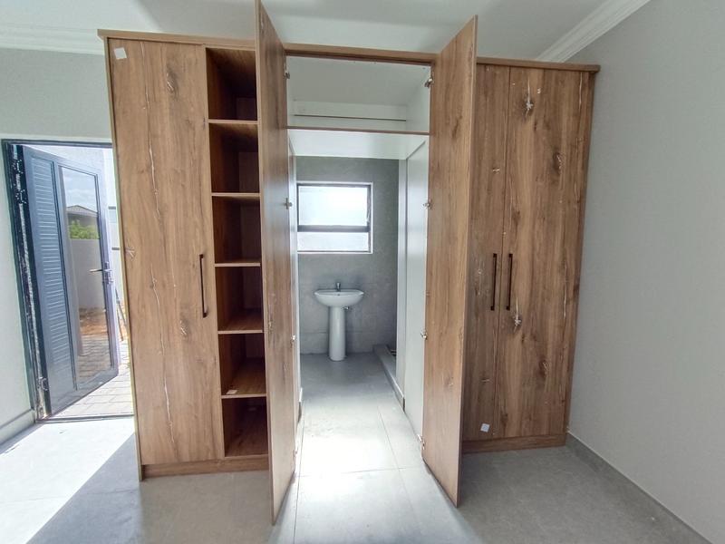 6 Bedroom Property for Sale in Six Fountains Residential Estate Gauteng
