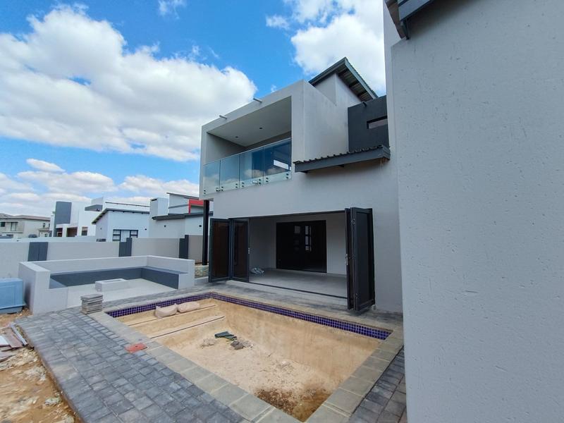 6 Bedroom Property for Sale in Six Fountains Residential Estate Gauteng