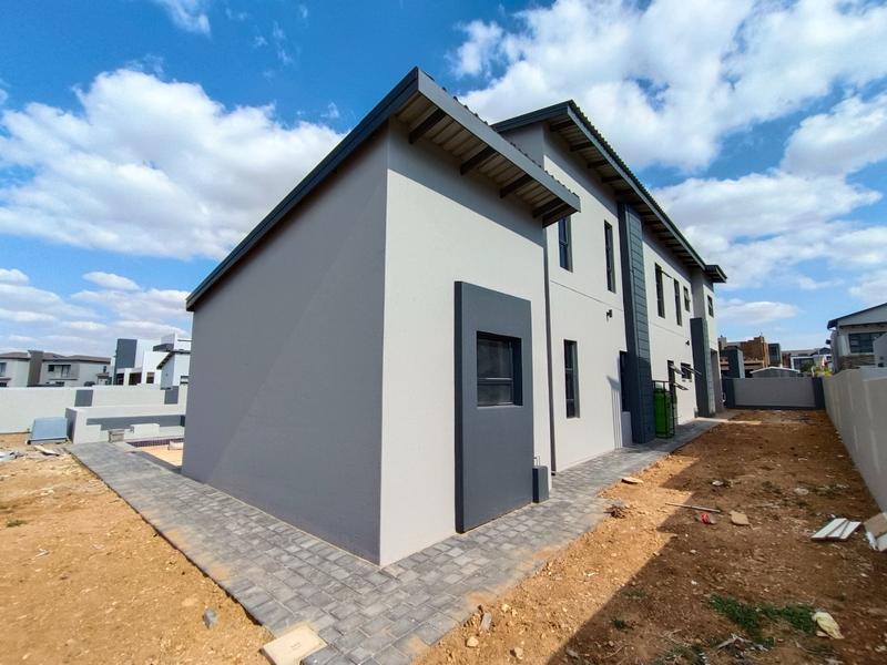 6 Bedroom Property for Sale in Six Fountains Residential Estate Gauteng