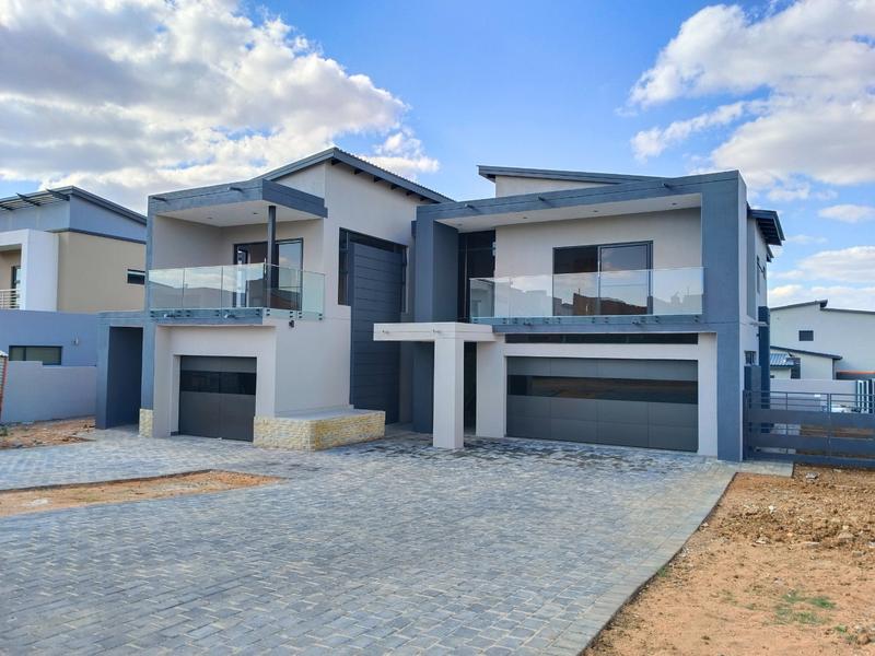 6 Bedroom Property for Sale in Six Fountains Residential Estate Gauteng