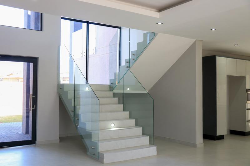 5 Bedroom Property for Sale in Six Fountains Residential Estate Gauteng