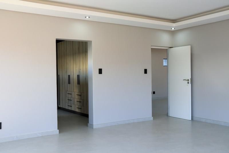 5 Bedroom Property for Sale in Six Fountains Residential Estate Gauteng