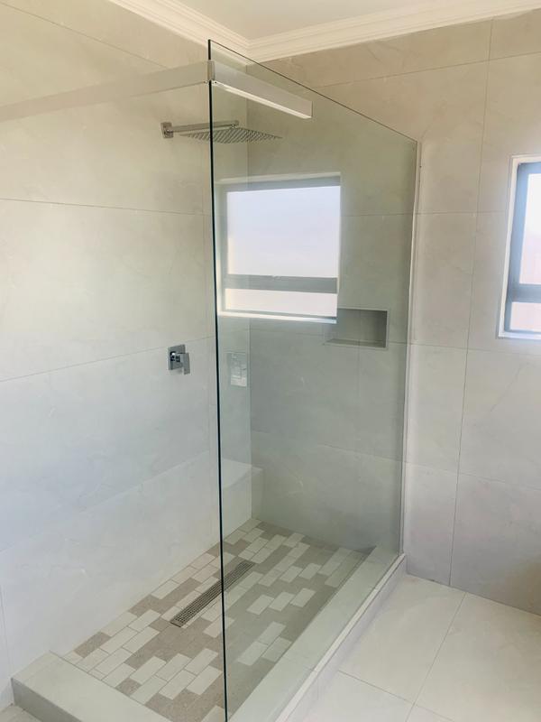 5 Bedroom Property for Sale in Six Fountains Residential Estate Gauteng