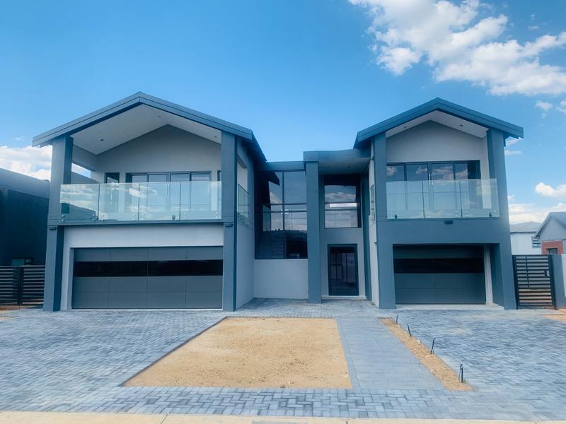 5 Bedroom Property for Sale in Six Fountains Residential Estate Gauteng