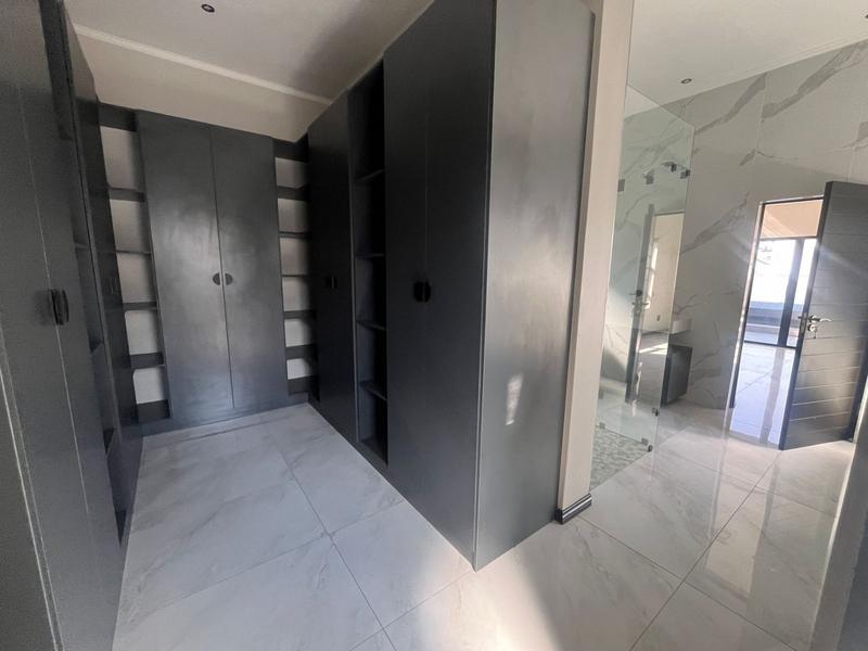 5 Bedroom Property for Sale in Six Fountains Residential Estate Gauteng