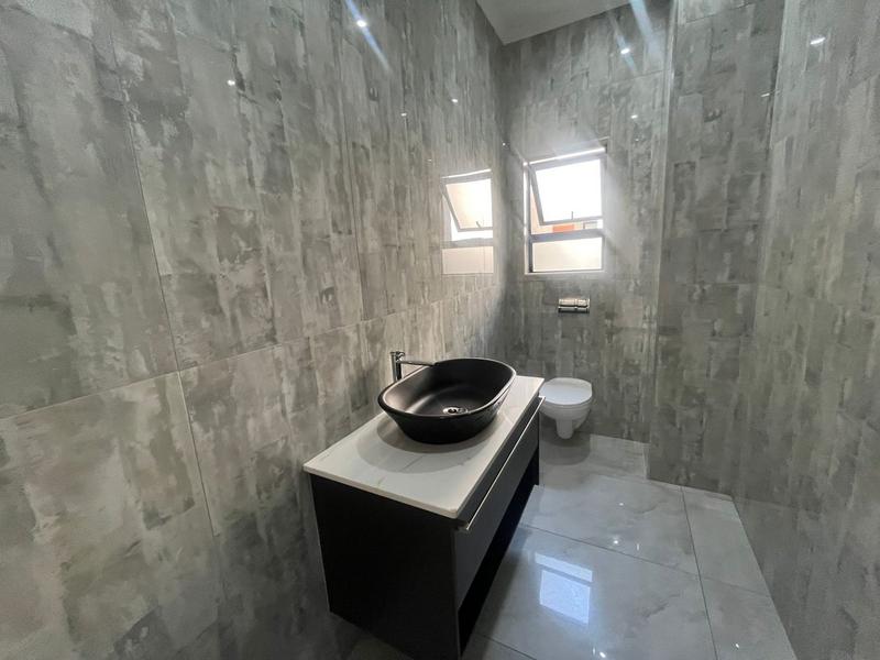 5 Bedroom Property for Sale in Six Fountains Residential Estate Gauteng