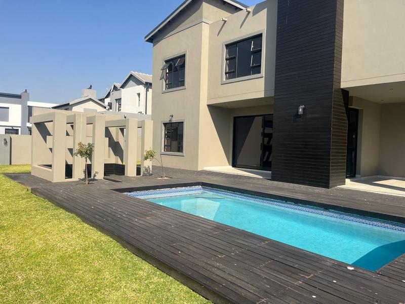 5 Bedroom Property for Sale in Six Fountains Residential Estate Gauteng