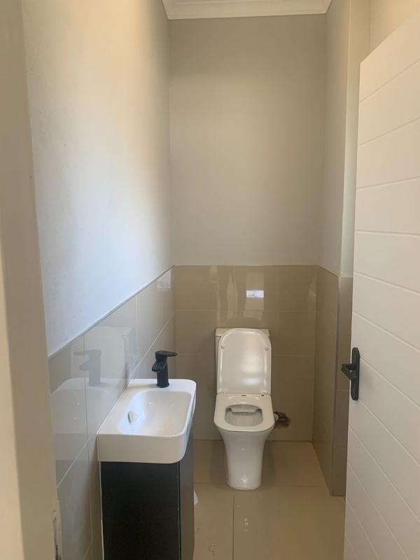 5 Bedroom Property for Sale in Six Fountains Residential Estate Gauteng