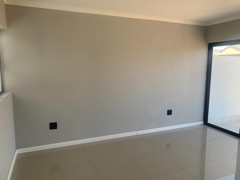 5 Bedroom Property for Sale in Six Fountains Residential Estate Gauteng