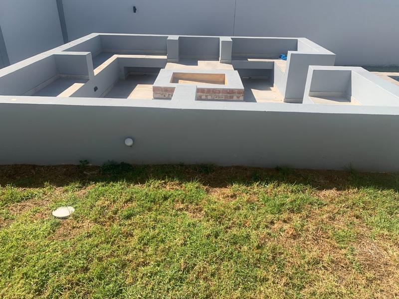 5 Bedroom Property for Sale in Six Fountains Residential Estate Gauteng
