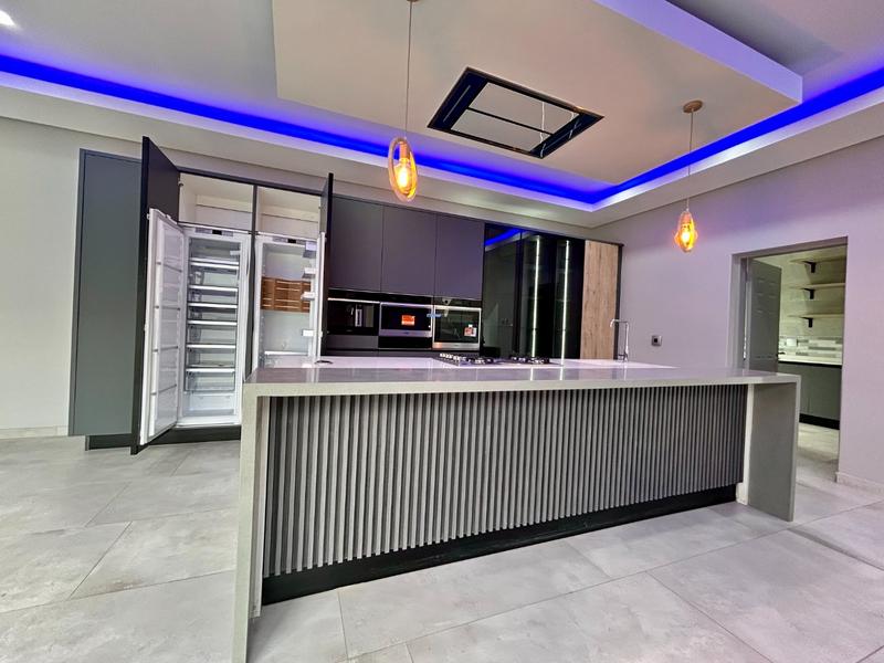 5 Bedroom Property for Sale in Six Fountains Residential Estate Gauteng