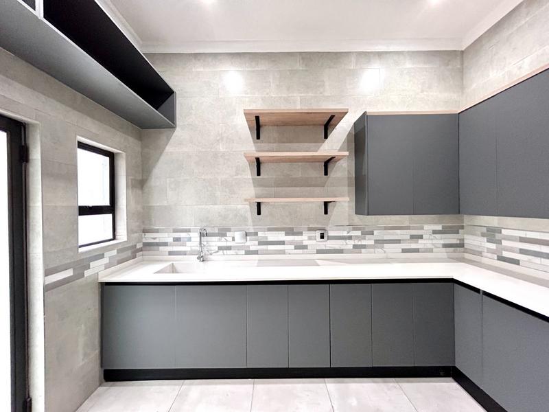 5 Bedroom Property for Sale in Six Fountains Residential Estate Gauteng