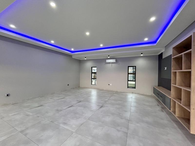 5 Bedroom Property for Sale in Six Fountains Residential Estate Gauteng