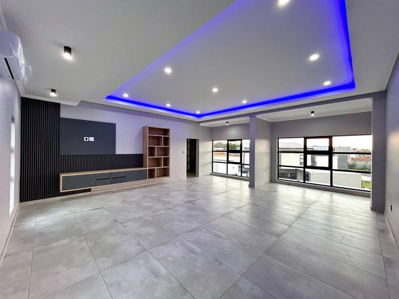 5 Bedroom Property for Sale in Six Fountains Residential Estate Gauteng