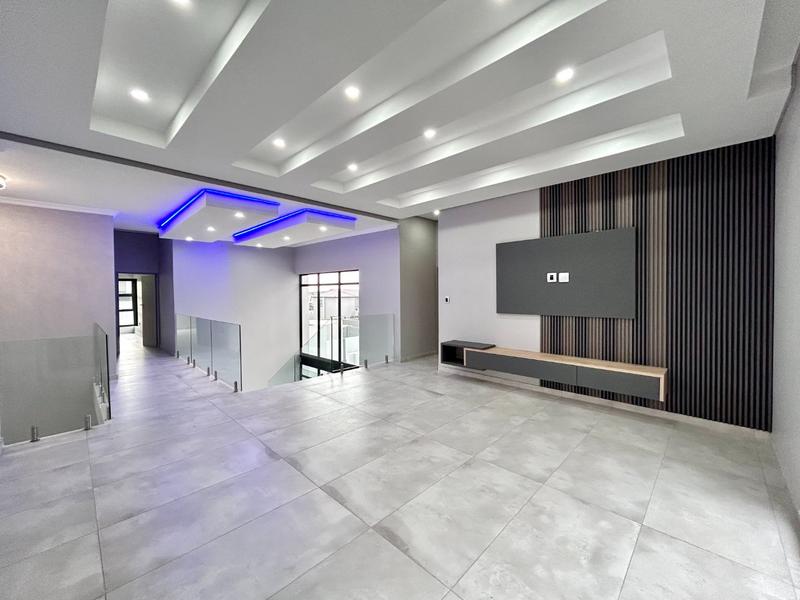 5 Bedroom Property for Sale in Six Fountains Residential Estate Gauteng