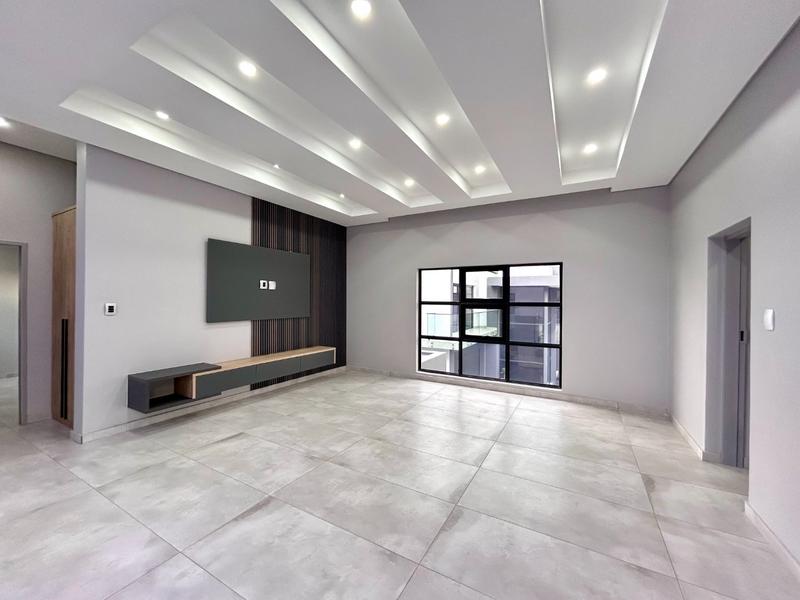 5 Bedroom Property for Sale in Six Fountains Residential Estate Gauteng