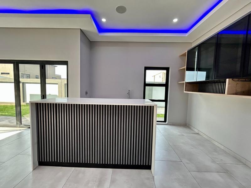 5 Bedroom Property for Sale in Six Fountains Residential Estate Gauteng