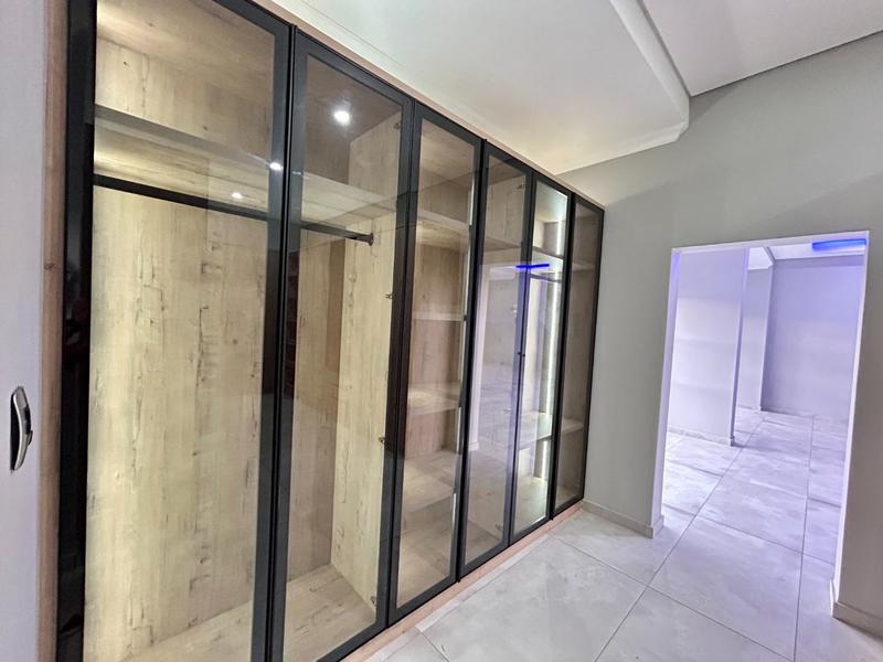 5 Bedroom Property for Sale in Six Fountains Residential Estate Gauteng