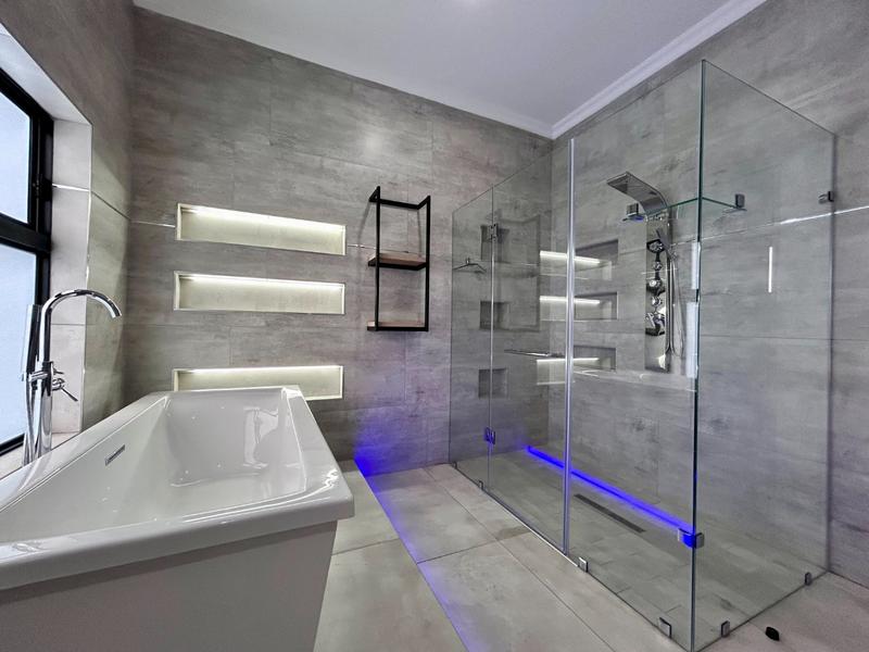 5 Bedroom Property for Sale in Six Fountains Residential Estate Gauteng