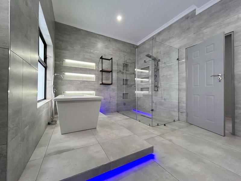 5 Bedroom Property for Sale in Six Fountains Residential Estate Gauteng