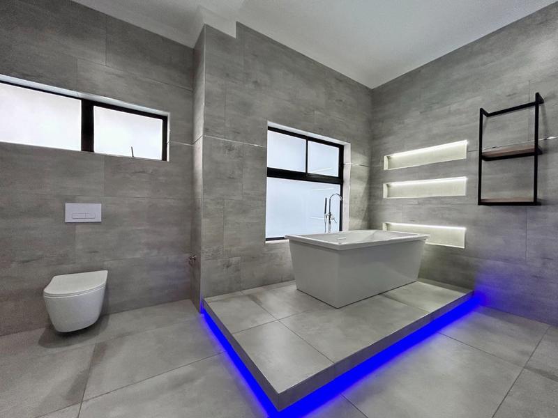 5 Bedroom Property for Sale in Six Fountains Residential Estate Gauteng