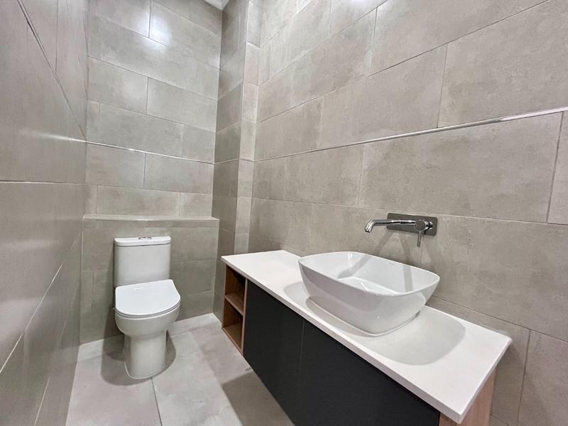 5 Bedroom Property for Sale in Six Fountains Residential Estate Gauteng
