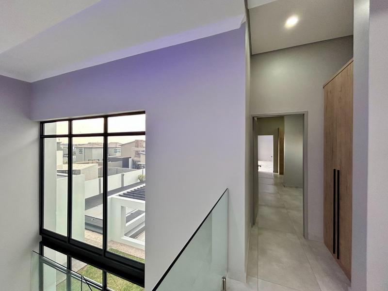 5 Bedroom Property for Sale in Six Fountains Residential Estate Gauteng