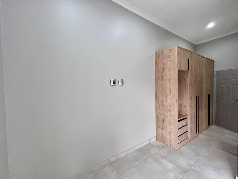 5 Bedroom Property for Sale in Six Fountains Residential Estate Gauteng