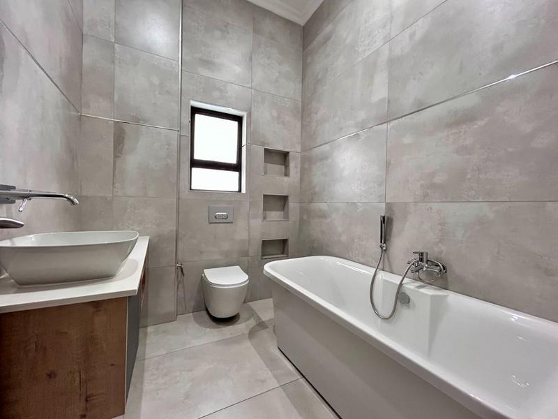 5 Bedroom Property for Sale in Six Fountains Residential Estate Gauteng