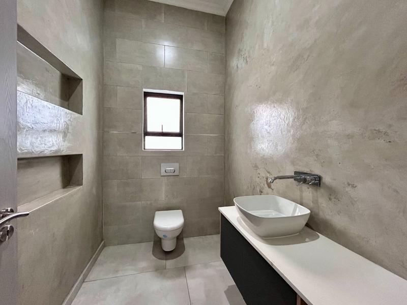 5 Bedroom Property for Sale in Six Fountains Residential Estate Gauteng