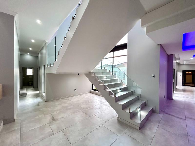 5 Bedroom Property for Sale in Six Fountains Residential Estate Gauteng