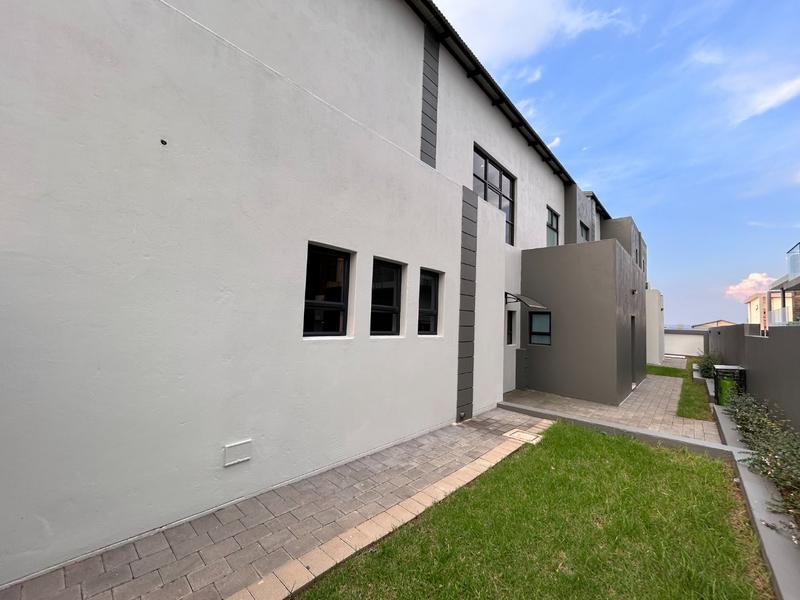 5 Bedroom Property for Sale in Six Fountains Residential Estate Gauteng