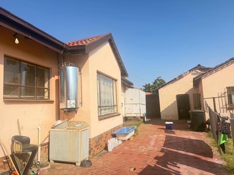 2 Bedroom Property for Sale in Soshanguve Gauteng